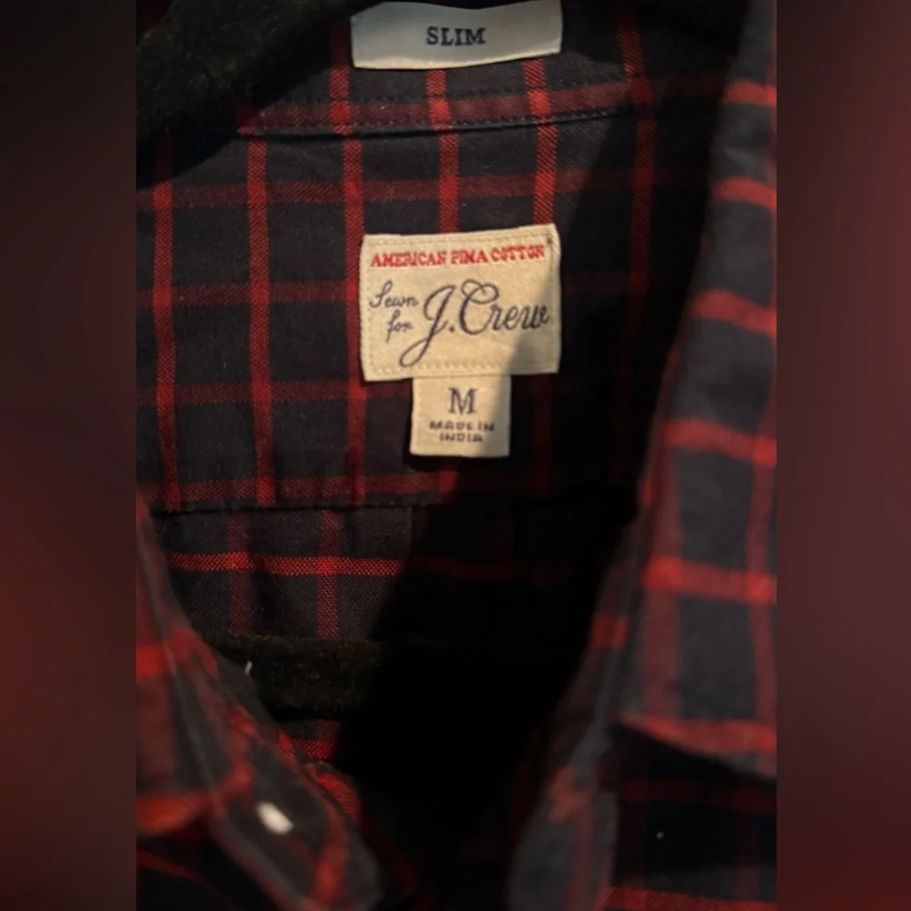 J Crew Pima Cotton Red & Navy Plaid Classic L/S Button‎ Down Size Med Slim